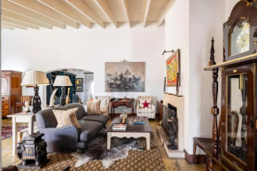 Picturesque Garden Villa, Illovo House